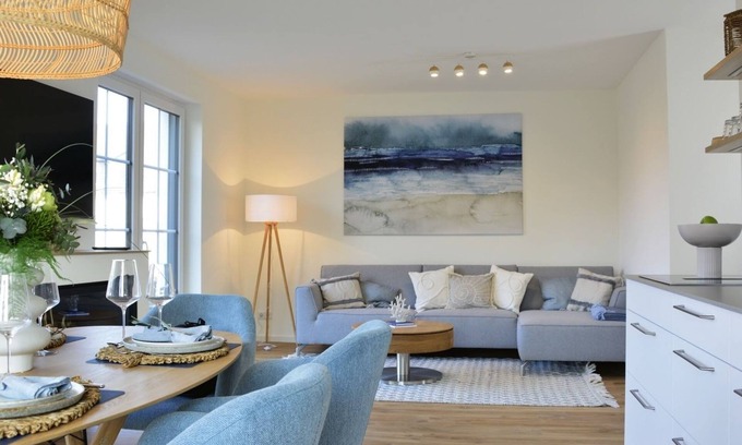 Tossens Apartment | Family-friendly vacation apartment with sauna and fireplace