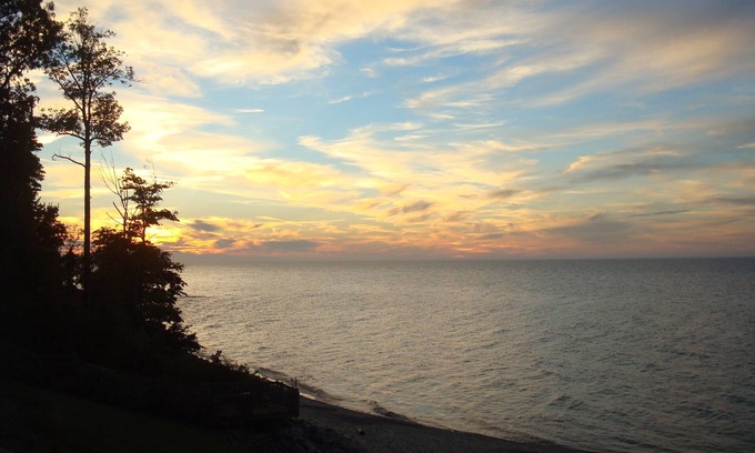 Geneva-on-the-Lake Condo | Family Fun And Beautiful Views On Lake Erie. Perfect Luxury Condo/Indoor Pool