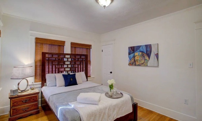 Downtown Riverside House | Family Fun/Comfortable Getaway/Business Executive
