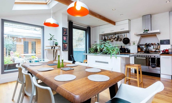 Stoke Newington House | Family Fun in Stoke Newington, by Veeve
