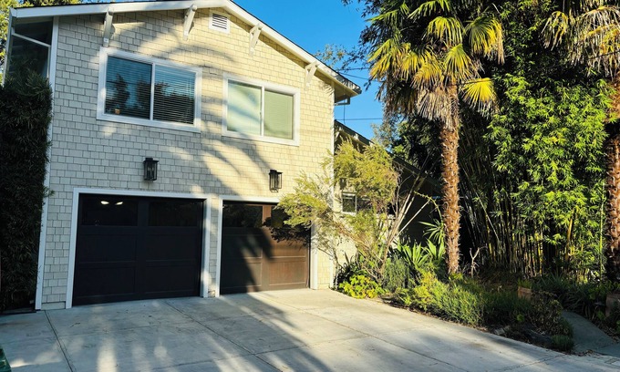 San Anselmo House | Family getaway in Marin County. Close to S.F., wine country and Stinson Beach.