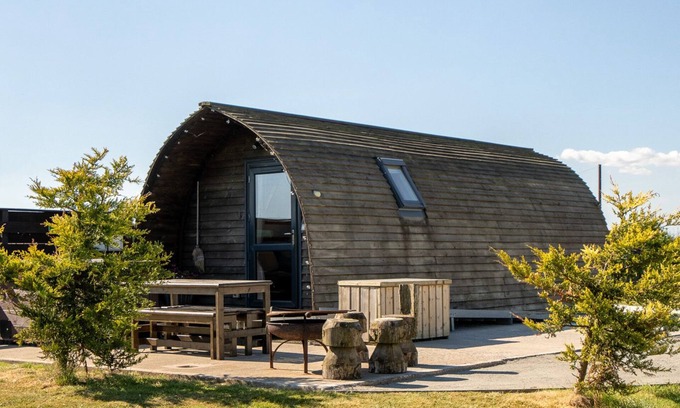 Newton Stewart Cabin | Family Glamping Cabin With Hot Tub