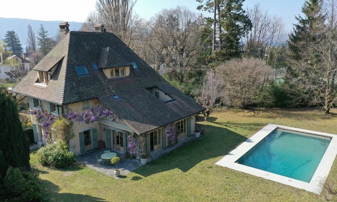 Menthon-Saint-Bernard House | Family home 200 m from the lake with heated swimming pool