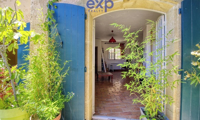 Rognes House | Family home in Provence