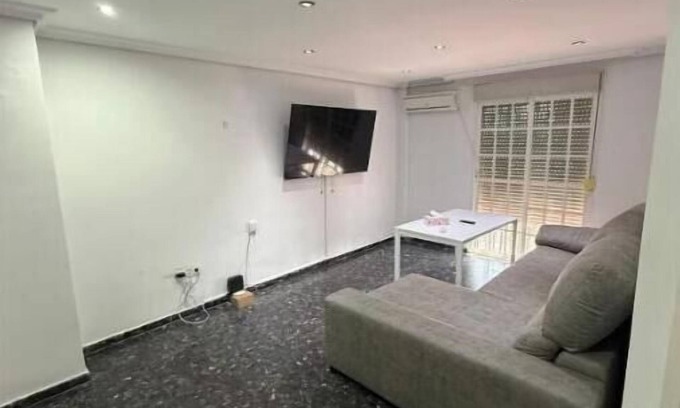 Este-Alcosa-Torreblanca House | Family house