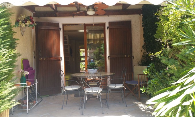 Bastide Giraud House | Family House 3 rooms Swimming pool Parking WIFI 2 kms Sea Villeneuve Loubet