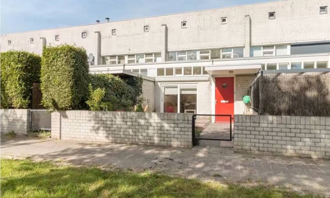 Almere House | Family house nearby train, Amsterdam and Schiphol