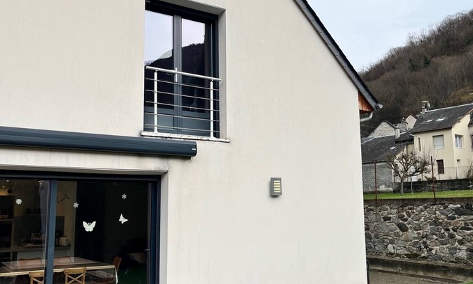 Esterre House | Family mountain house & garden, Luz-Saint-Sauveur