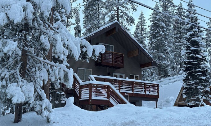 Pla-Vada Woodlands Cabin | Family/Pet-Friendly Home in Soda Springs near Sugar Bowl, Truckee