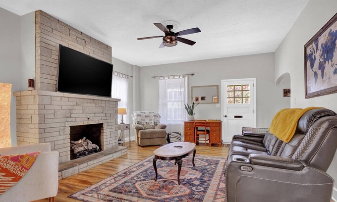 Marietta House | Family/Pet friendly home in Historic Marietta!
