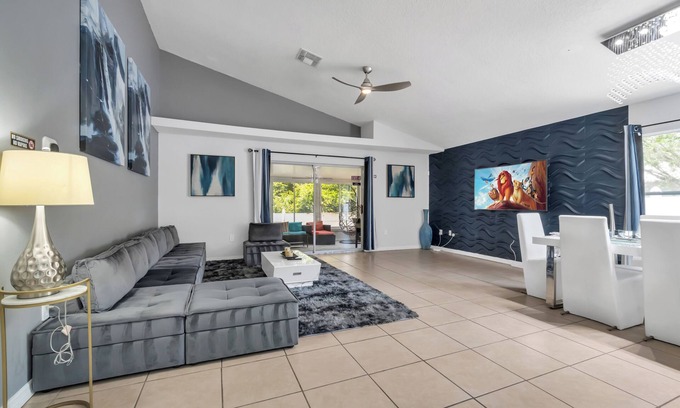 Thousand Oaks Villa | Family Pool Villa - Game Room – 11mi to Disney