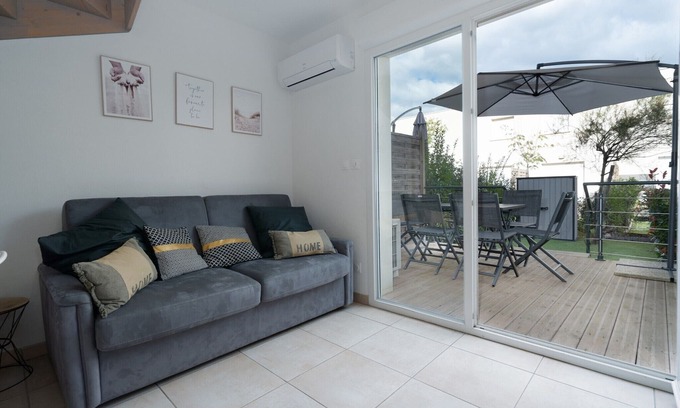 Valras-Plage Villa | Family Retreat by Sérignan Sea