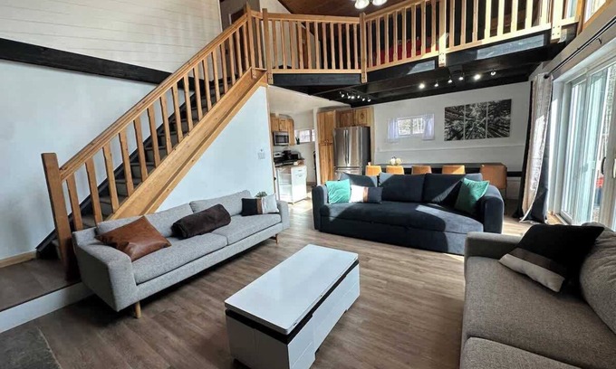 Jewett House | Family Retreat w/Hot Tub, Fire Pit & Arcade Table