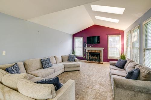 Montclair House | Family Retreat with Fenced Yard in Woodbridge!