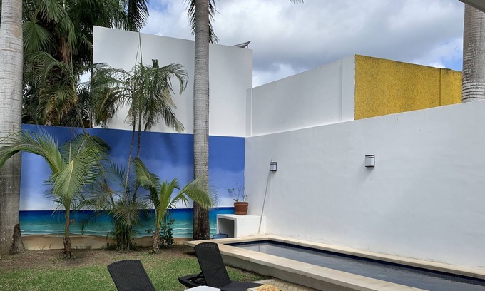 San Miguel House | Family-sized private home walking distance to airport! 2 min (car) to the ocean.