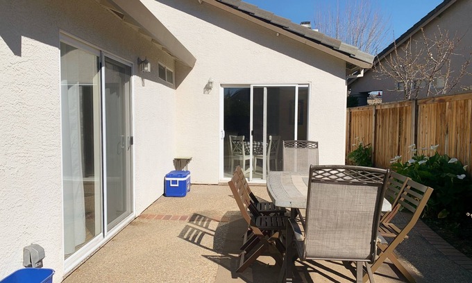 Elk Grove House | Family Vacay in Elk Grove/Sacramento-3BD/2BR