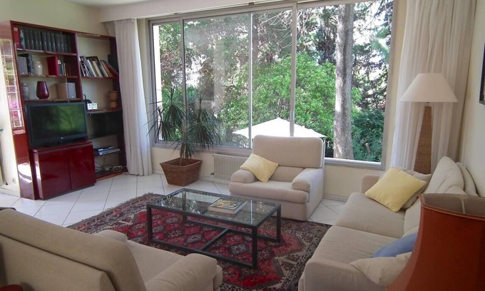 Lazaret House | Family villa 300m from the sea and the city