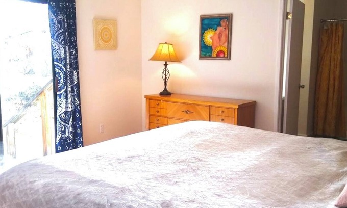 Lower Lake House | Family Wellness Sanctuary- near Harbin and Clearlake!