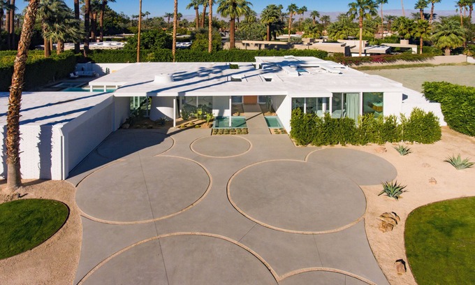 Indian Wells House | Famous Published Historic William Cody Home Indian Wells-Super Close to TENNIS