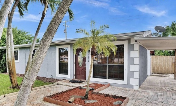 Sunset House | Fancy Beach House 5 mins from FLL Airport/Beach!