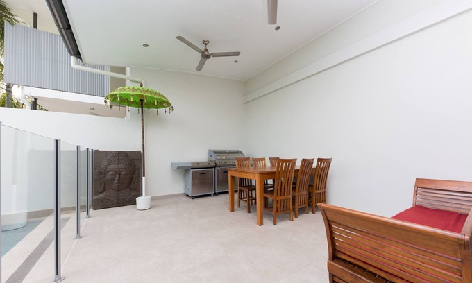 Fannie Bay House | Fannie Bay 3 bedroom townhouse with pool.