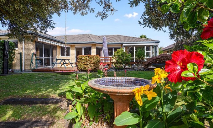 Bowentown House | Fantails Roost - Bowentown Holiday Home
