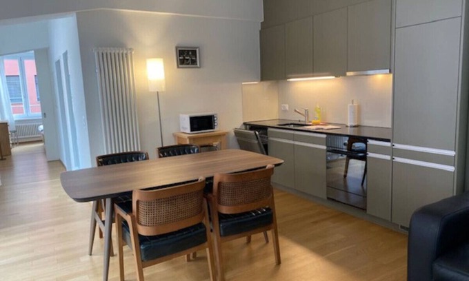 Sihlfeld Apartment | Fantastic 1 BR flat in the city center (West 7)