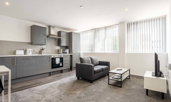Yeadon Apartment | Fantastic 2 Bedroom Apartment in Yeadon