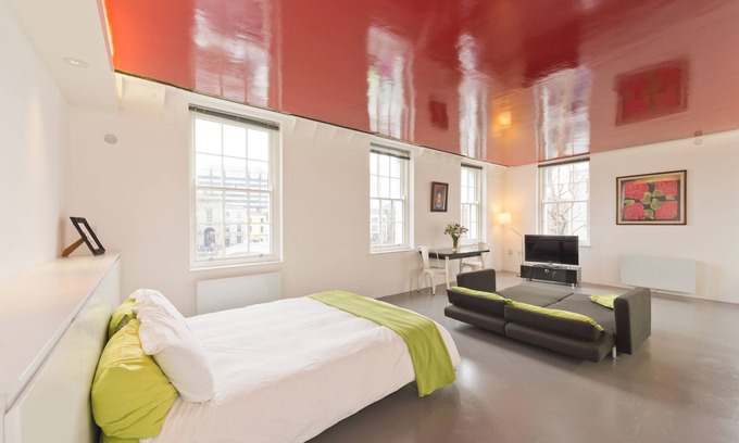 City Centre Dublin Apartment | Fantastic Apartment In The Heart Of The City With River Views.