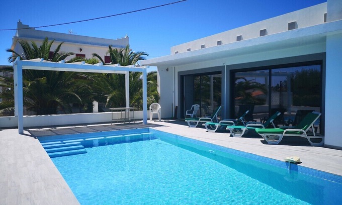 Figueiral Villa | Fantastic House: ideal for 2 couples and their children, ideal for telework