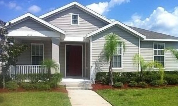 Trafalgar Village House | Fantastic New 4 Bedroom, 3 Bathroom Pool Home Inc Free Wifi