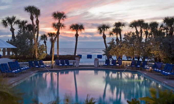 Pass-a-Grille Hotel | Fantastic View! 2 Family-friendly Room with Beach Access, Outdoor Pool
