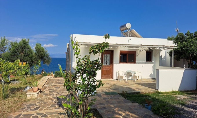 Aipeia Apartment | Fantastically located vacation apartment with 2 bedrooms near Chrani | Peloponne