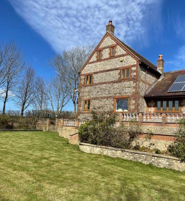 Littlebredy House | Farm House with Hardy views