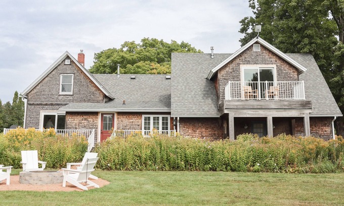 Fish Creek Other | Farmhouse at Loma Cottages