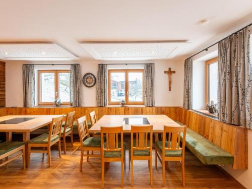 Bramberg am Wildkogel House | Farmhouse in Bramberg with Sauna & Ski Access, cleaning included
