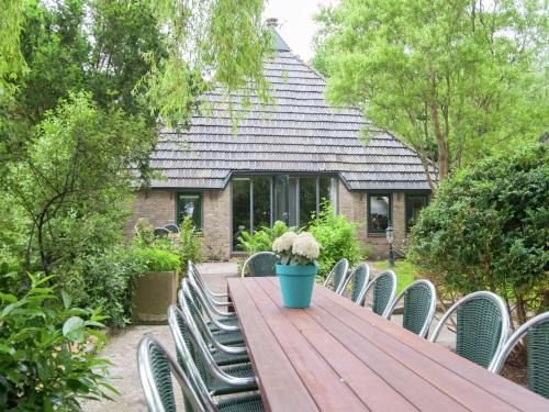 Waskemeer House | Farmhouse in Waskemeer with Large Garden