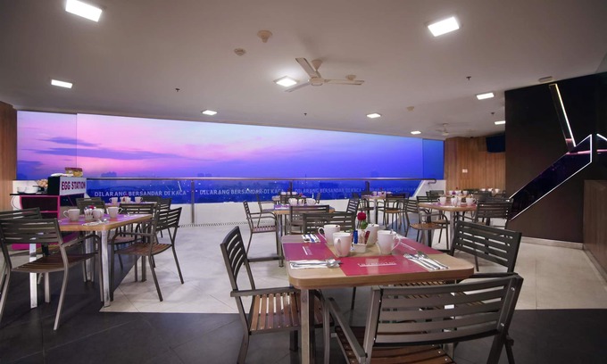 Mangga Besar Hotel | favehotel LTC Glodok Jakarta