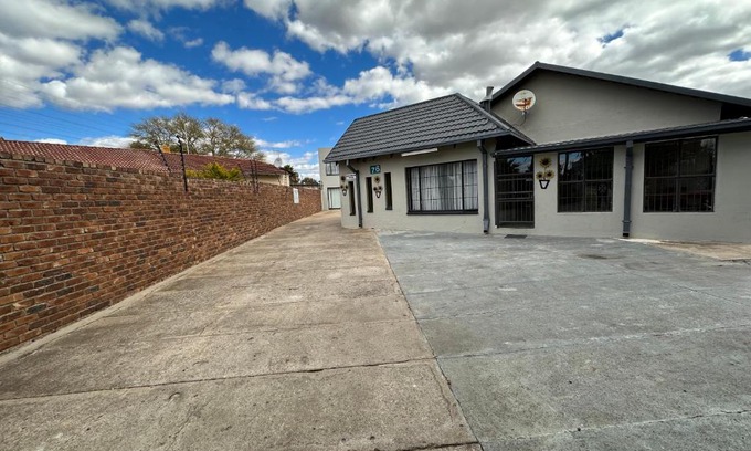 Polokwane House | Favour Guest house