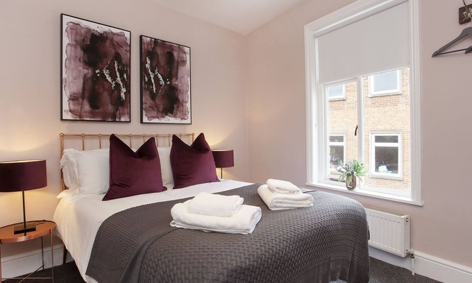 York Cottage | Feasegate - sleeps 6 guests in 2 bedrooms