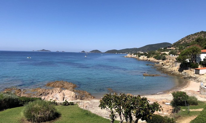 Ajaccio Apartment | "FEET IN THE WATER" AT AJACCIO RTE DES SANGUINAIRES - 4 PERSON APARTMENT