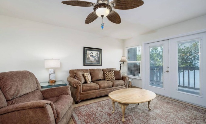 Cedar Key Condo | Fenimore Mill 4B - Pool, Hot Tub, Open Gulf View!