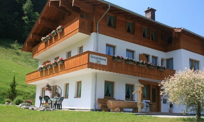 Ramsau Apartment | Ferienwohnung Kehlstein, 1-2 Personen, 41 qm, Balkon, Schlaf- und Wohnschlafzimmer