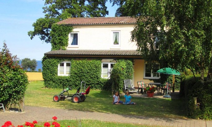 Katharinenhof House | Ferienbauernhof Liesenberg Försterhaus Gänseblümchen