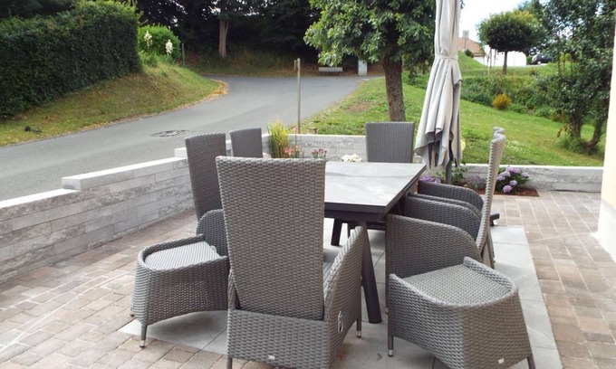 Bolsdorf House | Feriendomizil Vulkaneifel - 6-bed vacation home shower/WC 3 bedrooms