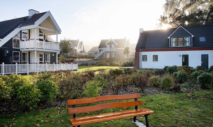 Bad Saarow House | Ferienhaus „Fünen“ 111² für 6+2 Pers. im Schlosspark Bad Saarow, Sauna, Whirlpool und Kamin