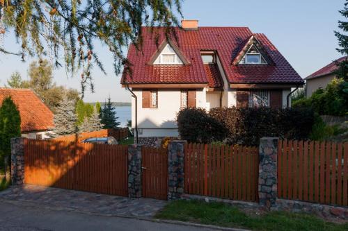 Kruklanki House | Ferienhaus Malgosia direkt am See