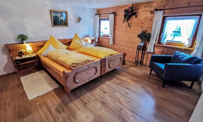 Schoenau am Koenigssee Apartment | Ferienwohnung Grünstein, 1 bis 2 Personen, 42 qm, mit Dusche/WC, Balkon, Wohn-/Schlafraum getrennt