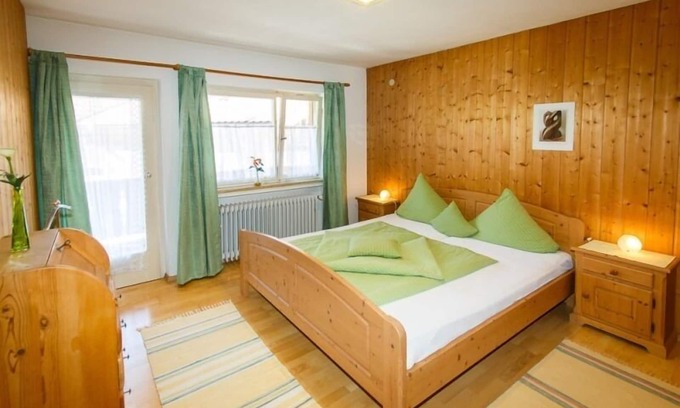 Ruhpolding Apartment | Ferienwohnung -6- (68qm), Balkon, Küche extra, 2 Schlaf- und 1 Wohnzimmer, max 4 Personen