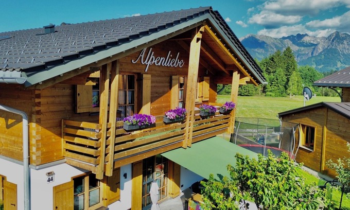 Bolsterlang Apartment | Ferienwohnung Alpenliebe - Neu: Wallbox zum E-auto Aufladen